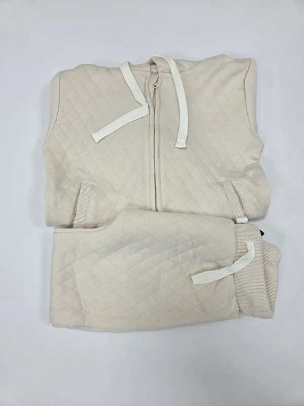 חליפת קווילט עם קפוצ';ון ורוכסן - בנים